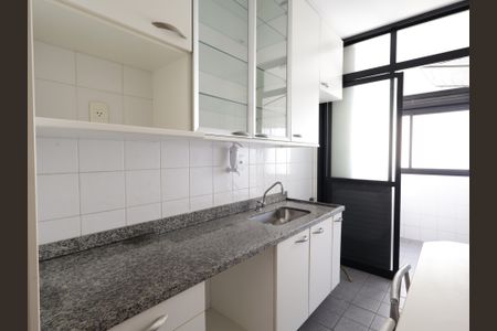 Apartamento para alugar com 66m², 2 quartos e 2 vagasCozinha