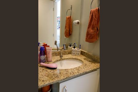 Apartamento à venda com 65m², 3 quartos e 1 vaga Apartamento à venda com 65m², 3 quartos e 1 vagaBanheiro