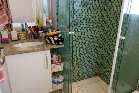 Apartamento à venda com 65m², 3 quartos e 1 vaga Apartamento à venda com 65m², 3 quartos e 1 vagaBanheiro da Suíte 3