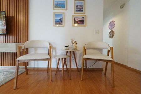 Apartamento para alugar com 70m², 2 quartos e 1 vagaSala