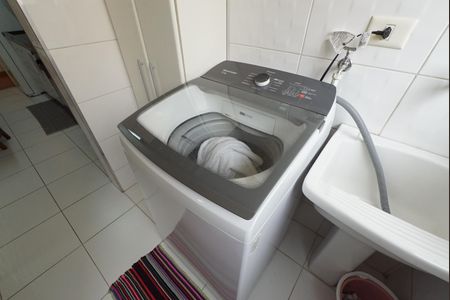 Apartamento para alugar com 70m², 2 quartos e 1 vagaÁrea de Serviço