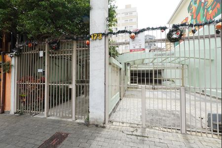 Apartamento para alugar com 70m², 2 quartos e 1 vagaFachada