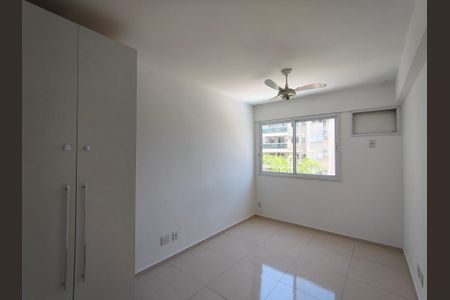 Apartamento à venda com 77m², 3 quartos e 1 vagaSuíte 