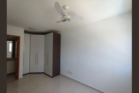 Apartamento à venda com 77m², 3 quartos e 1 vagaSuíte 