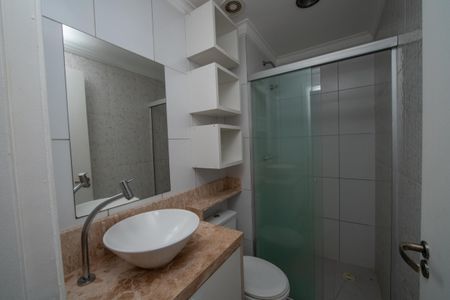 Lavabo de apartamento para alugar com 3 quartos, 70m² em Jardim Iracema, Barueri