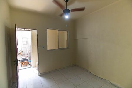 Quarto de casa para alugar com 1 quarto, 60m² em Charitas, Niterói