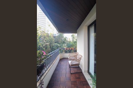 Apartamento à venda com 177m², 4 quartos e 3 vagasVaranda da Sala