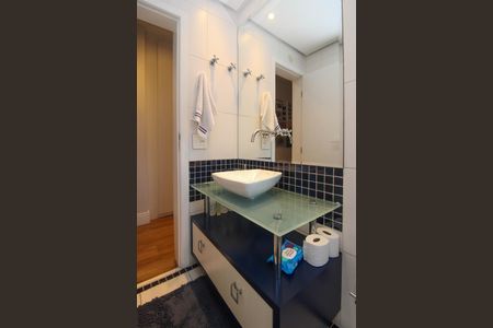 Apartamento à venda com 177m², 4 quartos e 3 vagasBanheiro 