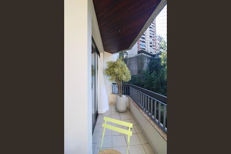 Apartamento à venda com 177m², 4 quartos e 3 vagasVaranda Sala de Jantar