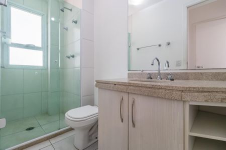 Banheiro de apartamento à venda com 1 quarto, 51m² em Alphaville Conde Ii, Barueri