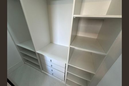 Apartamento à venda com 51m², 1 quarto e 1 vagaCloset da suíte