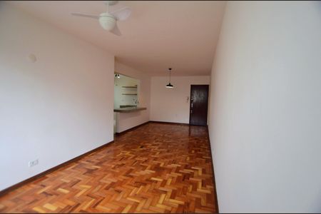 Apartamento à venda com 75m², 2 quartos e 1 vagaSala