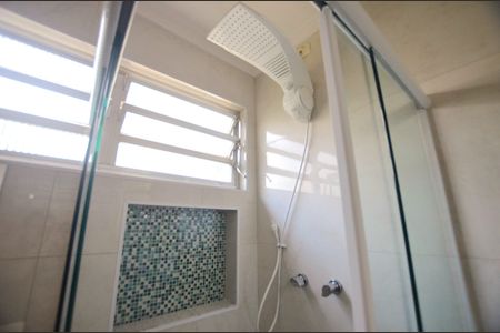 Apartamento à venda com 75m², 2 quartos e 1 vagaBanheiro