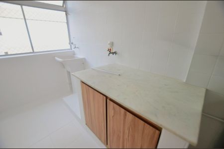 Apartamento à venda com 75m², 2 quartos e 1 vagaÁrea de Serviço