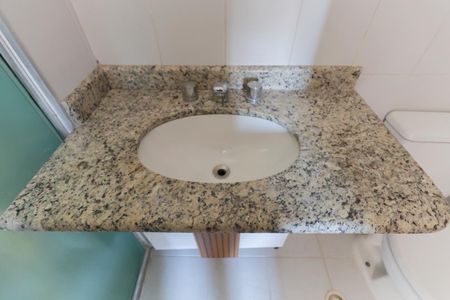 Apartamento para alugar com 65m², 3 quartos e 1 vaga Apartamento para alugar com 65m², 3 quartos e 1 vagaBanheiro da suíte