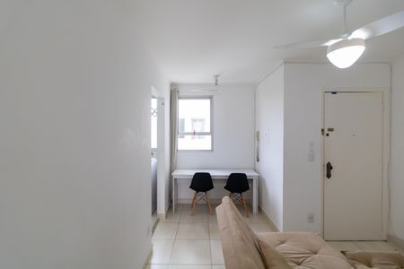 Sala de apartamento para alugar com 1 quarto, 40m² em Vila Itapura, Campinas