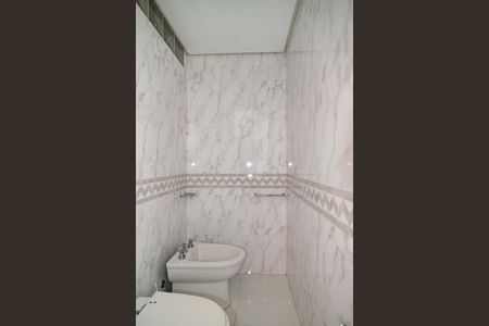 Apartamento para alugar com 150m², 2 quartos e sem vaga Apartamento para alugar com 150m², 2 quartos e sem vagaBanheiro da suíte