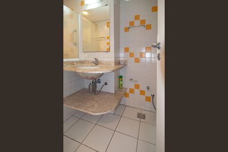 Apartamento para alugar com 150m², 2 quartos e sem vaga Apartamento para alugar com 150m², 2 quartos e sem vagaBanheiro social