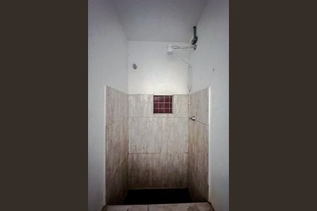 Banheiro de kitnet/studio para alugar com 1 quarto, 16m² em Brás, São Paulo