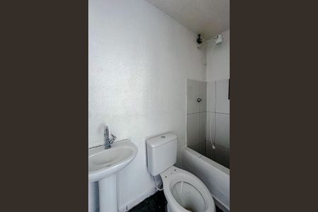 Banheiro Social de kitnet/studio para alugar com 1 quarto, 25m² em Brás, São Paulo