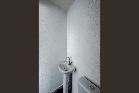 Banheiro Social de kitnet/studio para alugar com 1 quarto, 25m² em Brás, São Paulo