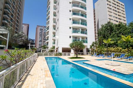 Apartamento à venda com 38m², 1 quarto e 1 vaga Apartamento à venda com 38m², 1 quarto e 1 vagaÁrea comum - Piscina