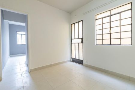 Casa para alugar com 30m², 1 quarto e sem vaga
