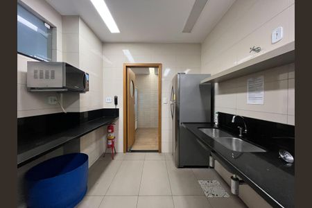 Apartamento à venda com 111m², 3 quartos e 1 vagaCozinha do Salão de festas