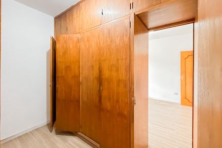 Casa à venda com 260m², 4 quartos e 4 vagas Casa à venda com 260m², 4 quartos e 4 vagasCloset da Suíte 2