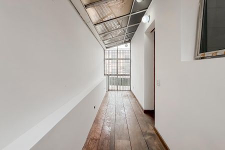 Casa à venda com 260m², 4 quartos e 4 vagas Casa à venda com 260m², 4 quartos e 4 vagasSuíte 2 - Varanda