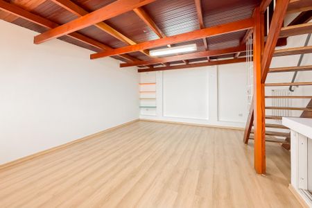 Casa à venda com 260m², 4 quartos e 4 vagas Casa à venda com 260m², 4 quartos e 4 vagasEdícula