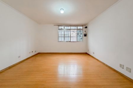 Casa à venda com 260m², 4 quartos e 4 vagas Casa à venda com 260m², 4 quartos e 4 vagasSala