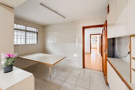 Casa à venda com 260m², 4 quartos e 4 vagas Casa à venda com 260m², 4 quartos e 4 vagasCozinha