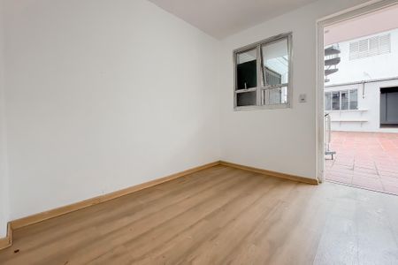 Casa à venda com 260m², 4 quartos e 4 vagas Casa à venda com 260m², 4 quartos e 4 vagasQuarto de Serviço