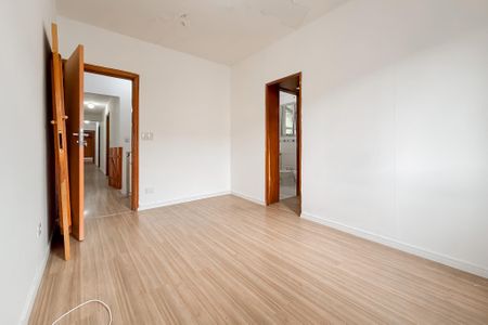 Casa à venda com 260m², 4 quartos e 4 vagas Casa à venda com 260m², 4 quartos e 4 vagasSuíte 2