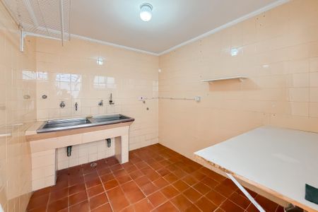 Casa à venda com 260m², 4 quartos e 4 vagas Casa à venda com 260m², 4 quartos e 4 vagasÁrea de Serviço
