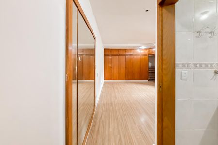 Casa à venda com 260m², 4 quartos e 4 vagas Casa à venda com 260m², 4 quartos e 4 vagasSuíte 4
