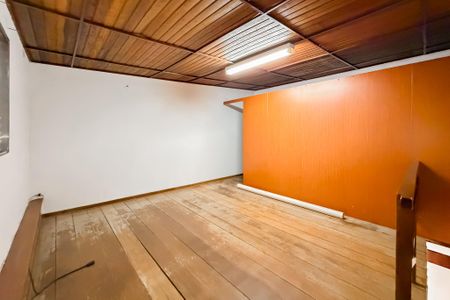 Casa à venda com 260m², 4 quartos e 4 vagas Casa à venda com 260m², 4 quartos e 4 vagasEdícula
