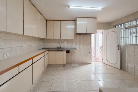 Casa à venda com 260m², 4 quartos e 4 vagas Casa à venda com 260m², 4 quartos e 4 vagasCozinha