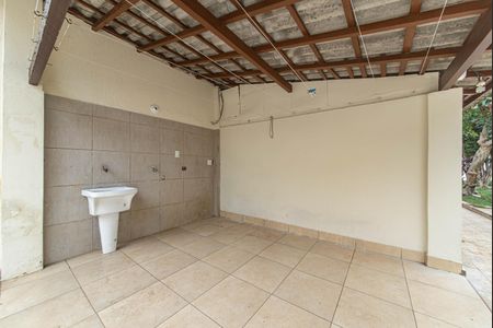 Casa para alugar com 500m², 4 quartos e 2 vagas Casa para alugar com 500m², 4 quartos e 2 vagasQuintal