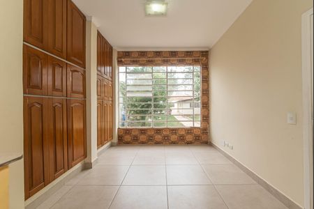 Casa para alugar com 500m², 4 quartos e 2 vagas Casa para alugar com 500m², 4 quartos e 2 vagasCozinha