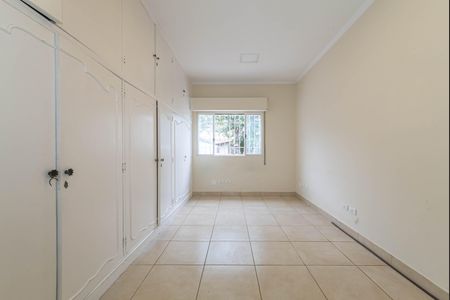 Casa para alugar com 500m², 4 quartos e 2 vagas Casa para alugar com 500m², 4 quartos e 2 vagasCloset da Suíte
