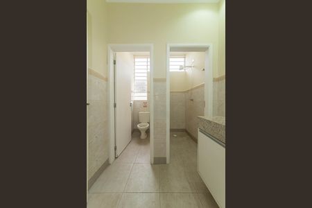 Casa para alugar com 500m², 4 quartos e 2 vagas Casa para alugar com 500m², 4 quartos e 2 vagasBanheiro da Suíte