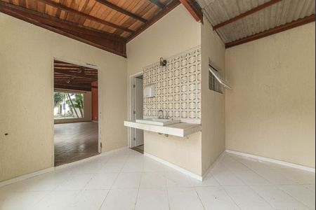 Casa para alugar com 500m², 4 quartos e 2 vagas Casa para alugar com 500m², 4 quartos e 2 vagasArea Gourmet - Banheiro