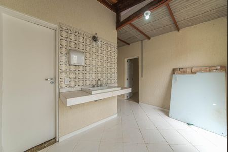 Casa para alugar com 500m², 4 quartos e 2 vagas Casa para alugar com 500m², 4 quartos e 2 vagasArea Gourmet - Banheiro