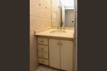 Apartamento para alugar com 70m², 3 quartos e 1 vaga Apartamento para alugar com 70m², 3 quartos e 1 vagaBanheiro