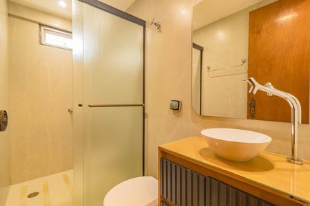 Apartamento para alugar com 67m², 2 quartos e 1 vagaBanheiro social