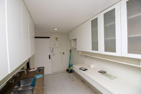 Apartamento para alugar com 106m², 3 quartos e 2 vagasCozinha