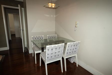 Apartamento para alugar com 76m², 1 quarto e 1 vaga Apartamento para alugar com 76m², 1 quarto e 1 vagaSala