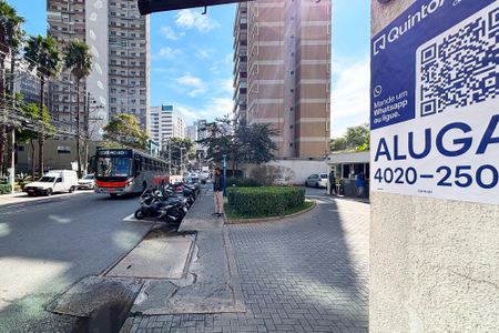 Apartamento para alugar com 35m², 1 quarto e 1 vaga Apartamento para alugar com 35m², 1 quarto e 1 vagaFachada